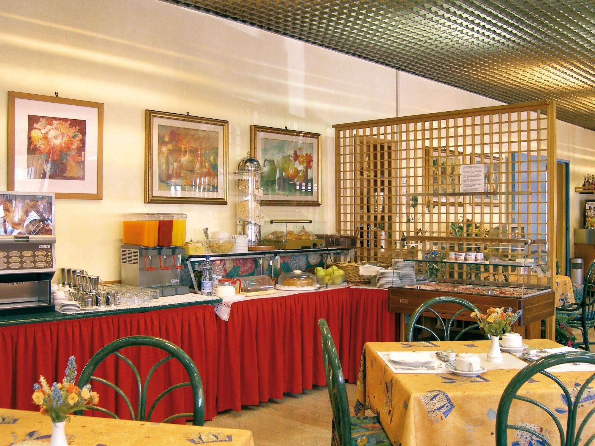 Bellaria Hotel 2*